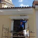 Mantenimiento de la iglesia de San Laureano en Bucaramanga . Colombia